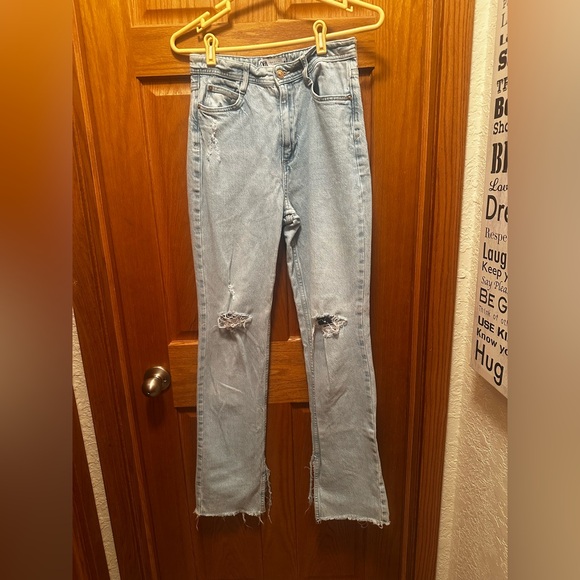 Zara Denim - ZARA FLARED RIPPED SLIM FIT high rise JEANS LIGHT-BLUE sz 4